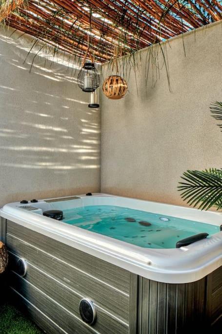 Suite Con Jacuzzi En La Montana. Catadau Exterior foto